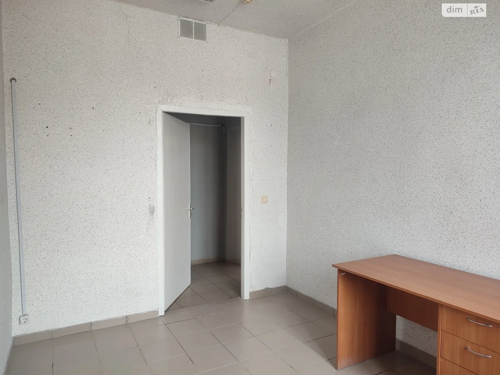 Сдается в аренду помещения свободного назначения 10.4 кв. м в 2-этажном здании, цена: 1560 грн - фото 1