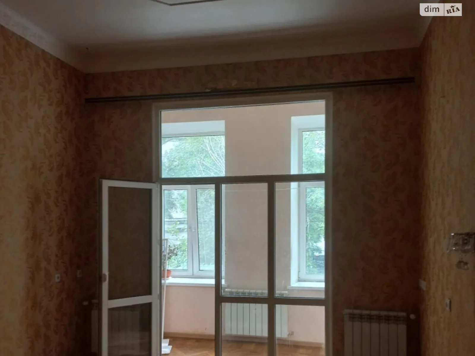 Продается 1-комнатная квартира 52 кв. м в Одессе, ул. Жуковского - фото 1