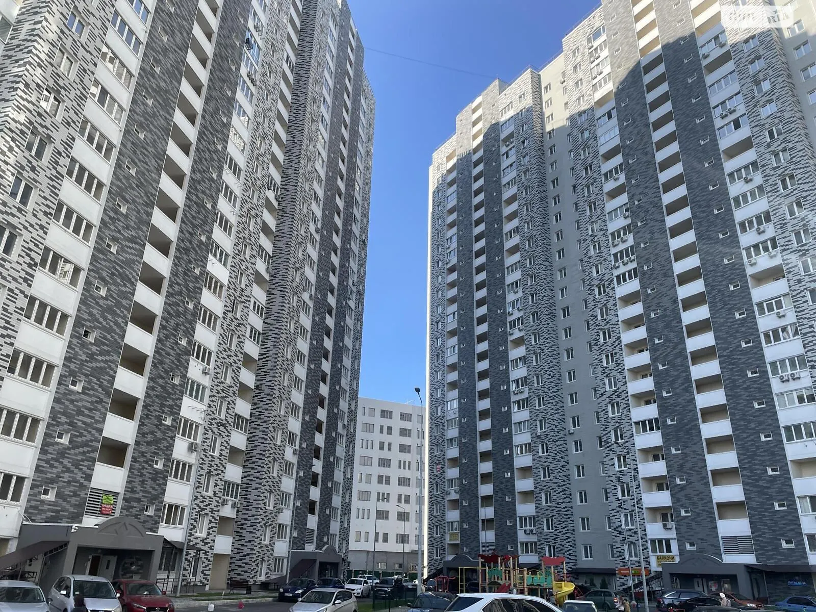 Продается 2-комнатная квартира 72 кв. м в Киеве - фото 2