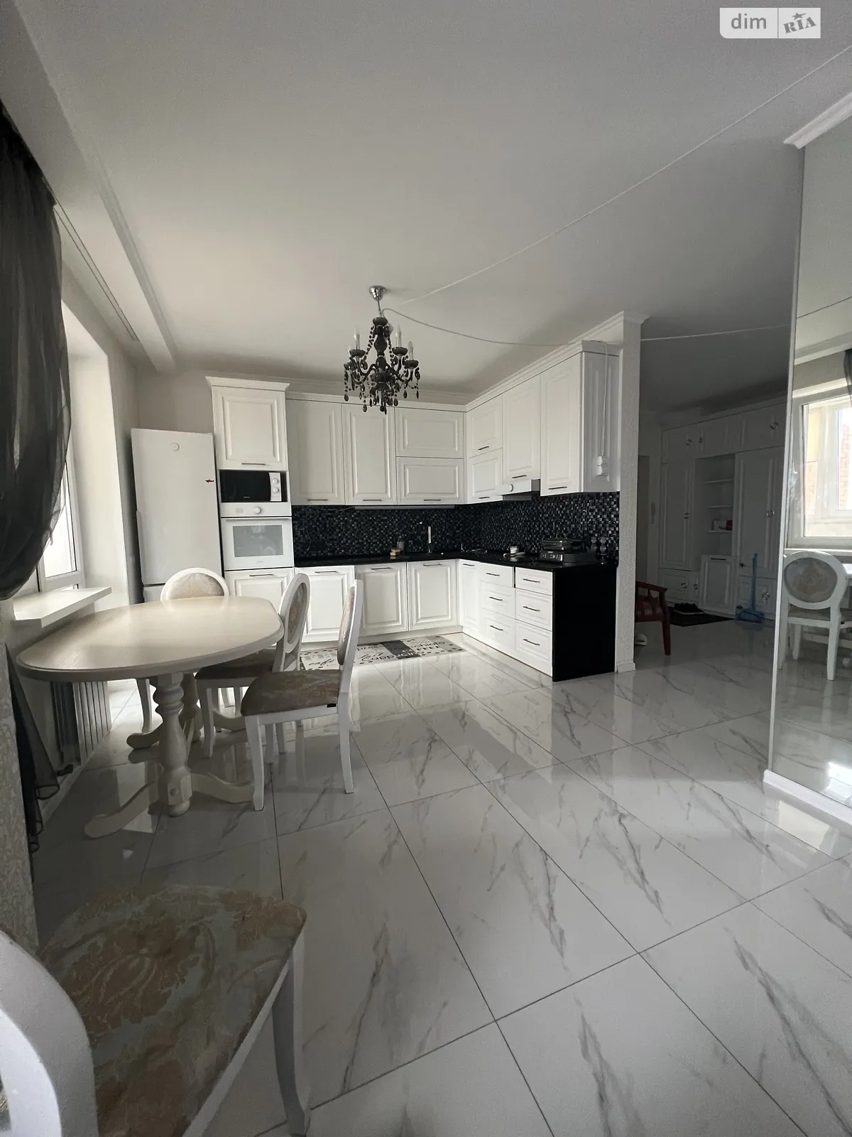 Продается 3-комнатная квартира 93.9 кв. м в Виннице, ул. Зодчих, 8 - фото 1