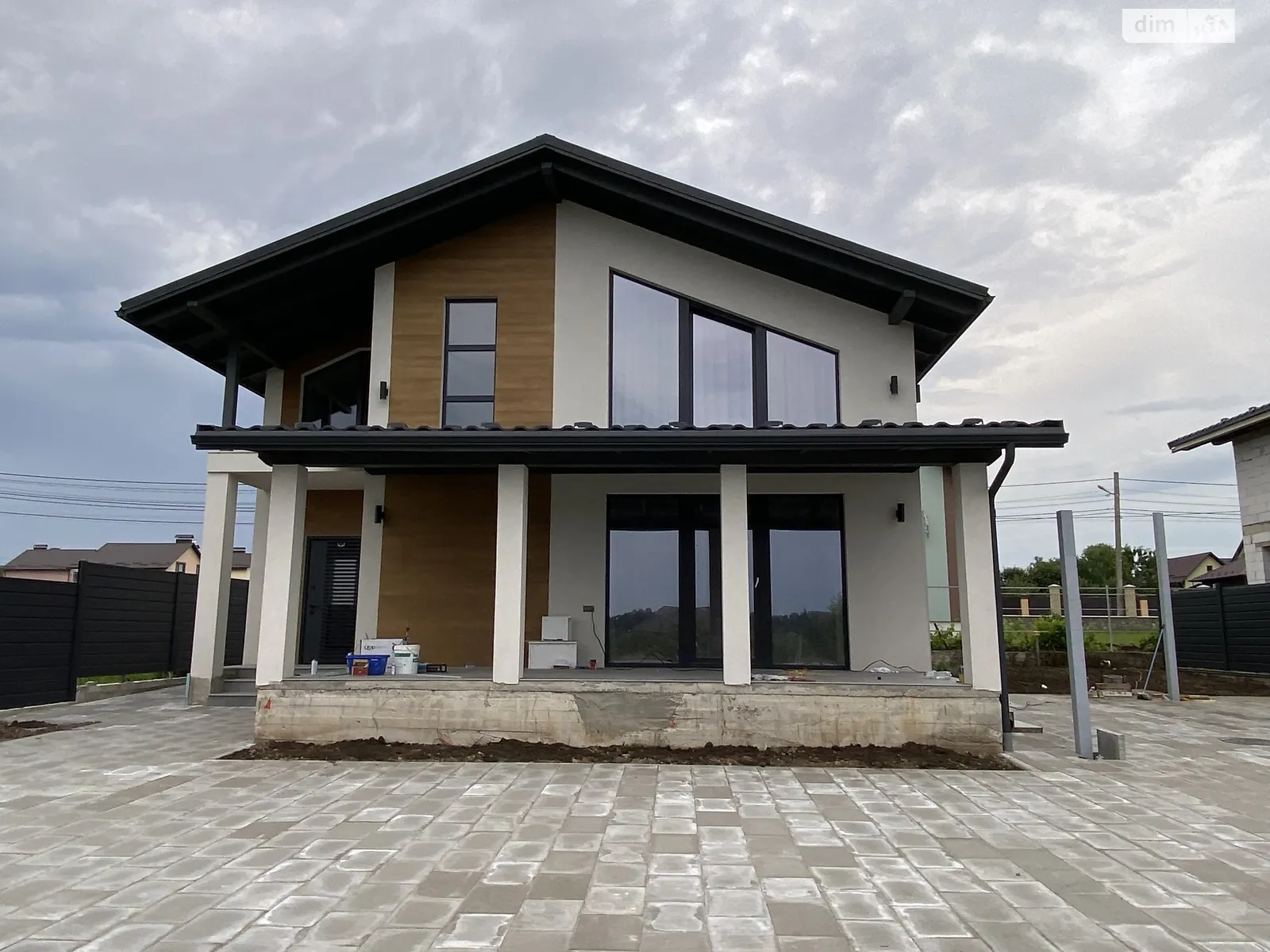Продается дом на 2 этажа 130 кв. м с беседкой, цена: 87000 $ - фото 1