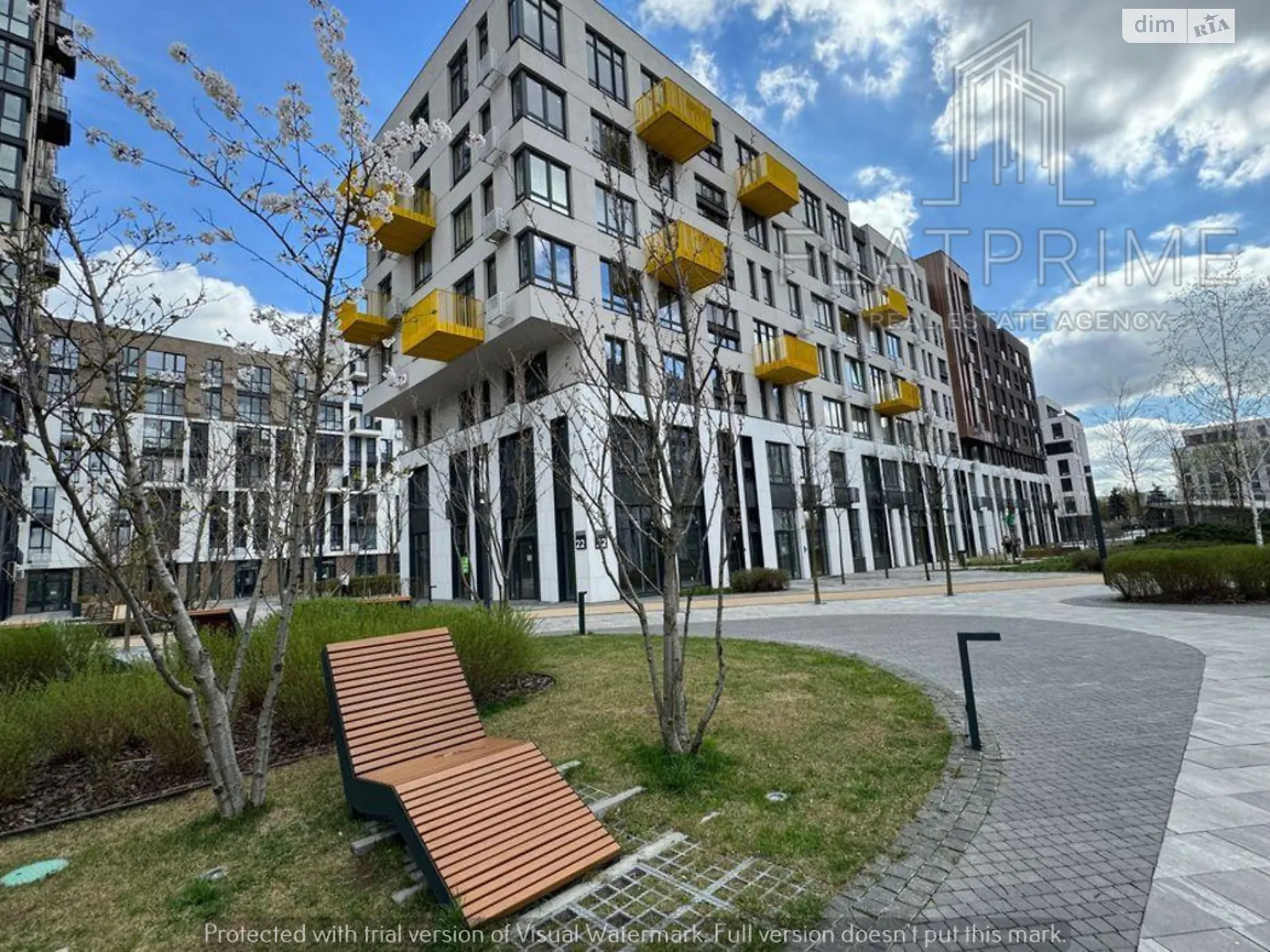 Продается 1-комнатная квартира 39 кв. м в Киеве, ул. Салютная, 2 - фото 1