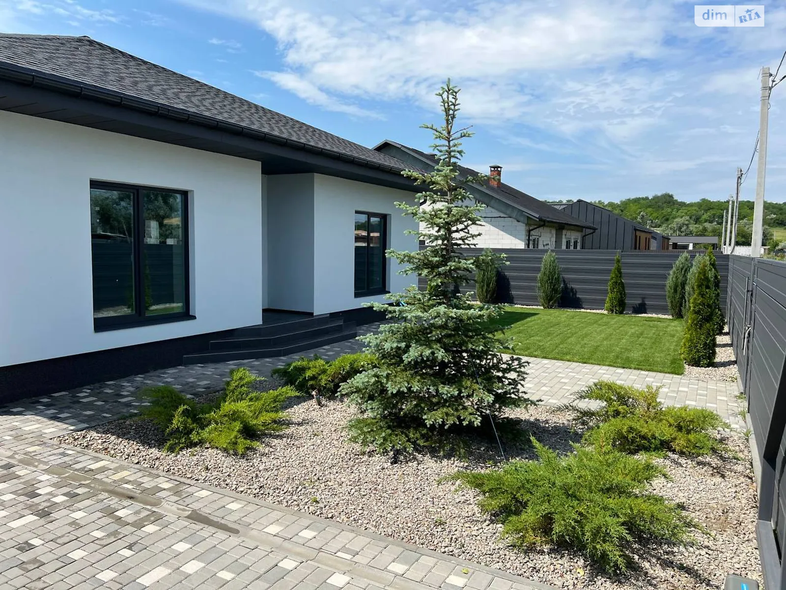 Продается одноэтажный дом 126 кв. м с гаражом, цена: 200000 $ - фото 1