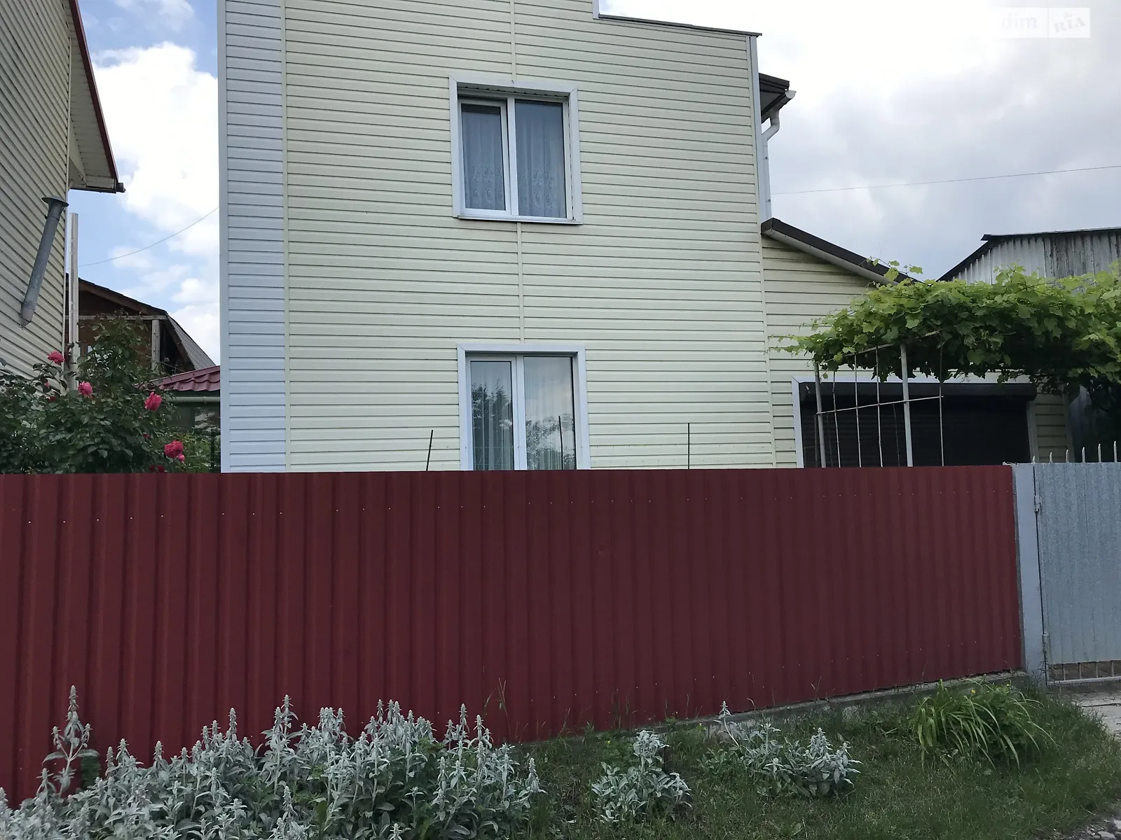 Продается дом на 2 этажа 98 кв. м с баней/сауной, цена: 95000 $ - фото 1