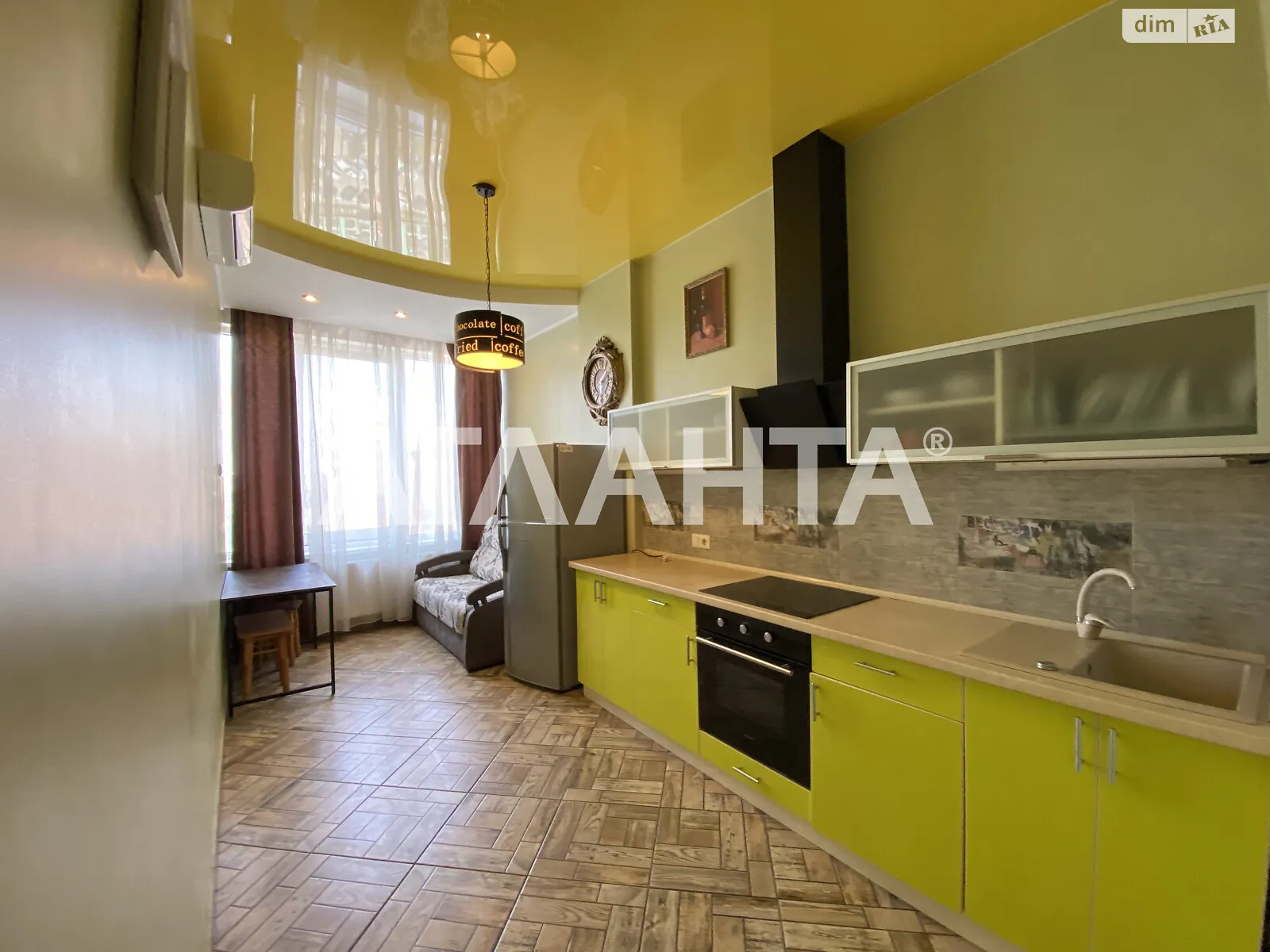 Продается 4-комнатная квартира 178.2 кв. м в Одессе, ул. Генуэзская - фото 1