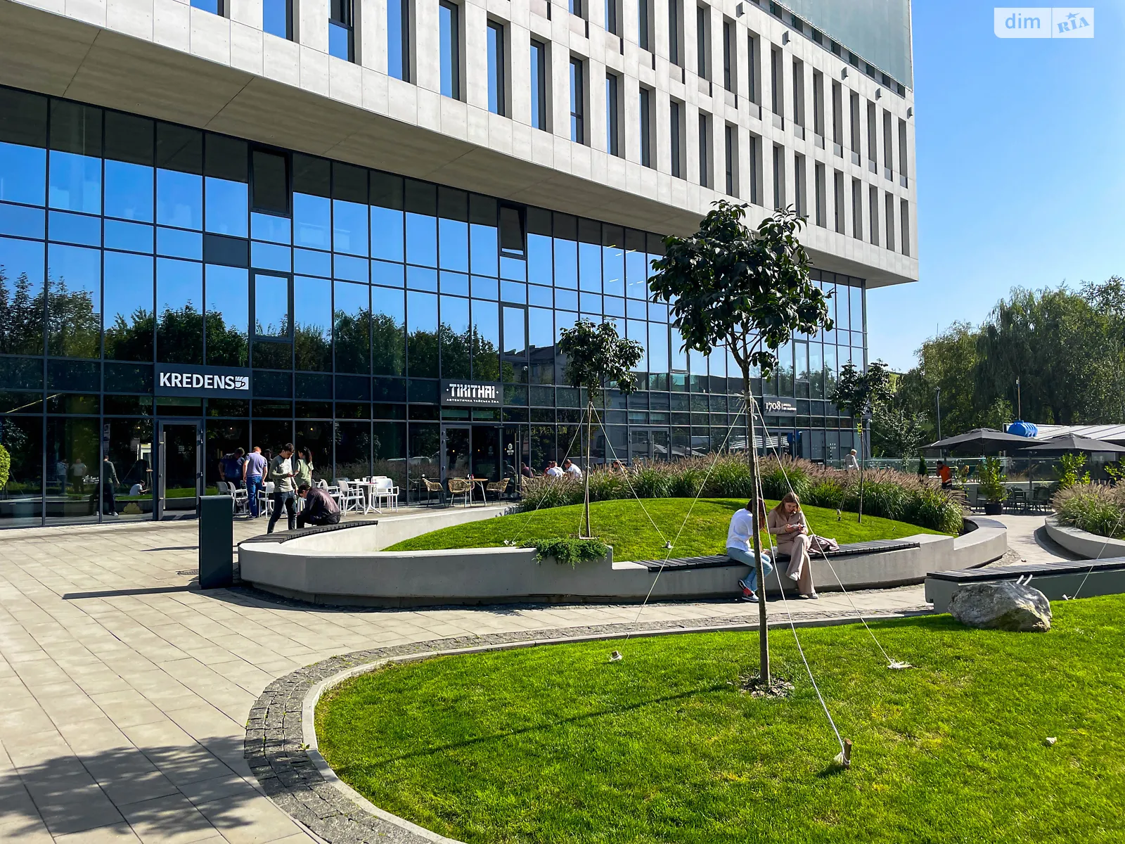 Здається в оренду офіс 52.7 кв. м в бізнес-центрі, цена: 635 $ - фото 1