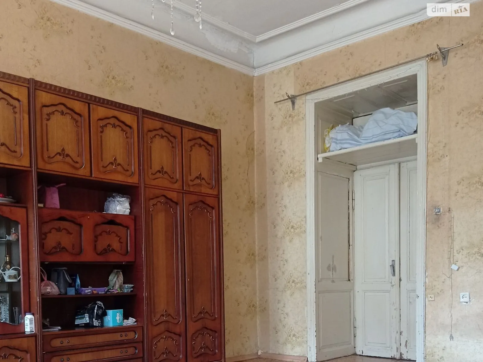 Продається 4-кімнатна квартира 101 кв. м у Одесі, вул. Новосельського - фото 1