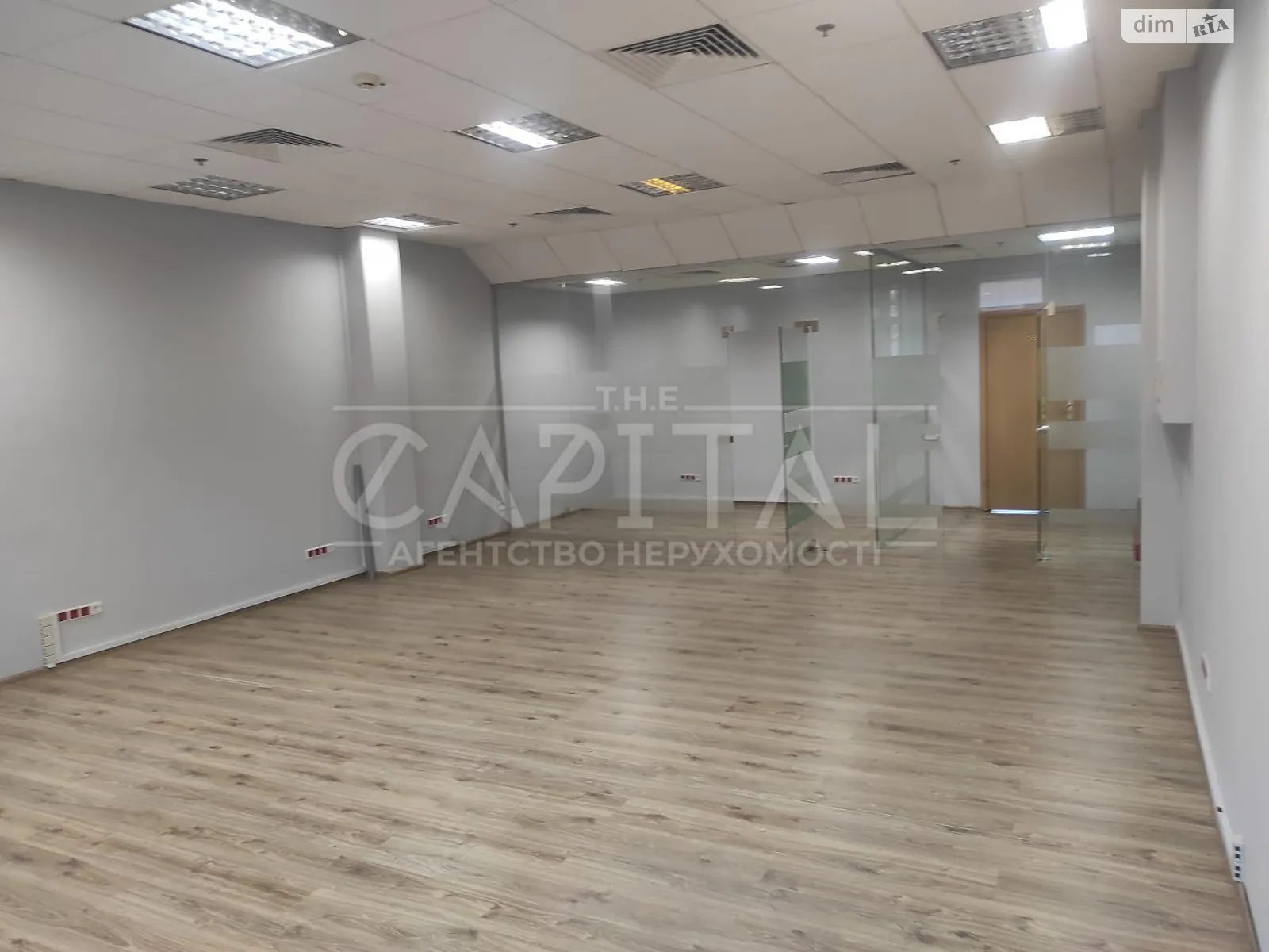 Здається в оренду офіс 167 кв. м в бізнес-центрі, цена: 1600 $ - фото 1