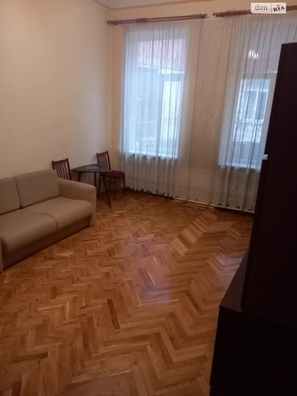 Продается 3-комнатная квартира 83 кв. м в Черновцах, ул. Украинская, 12 - фото 1