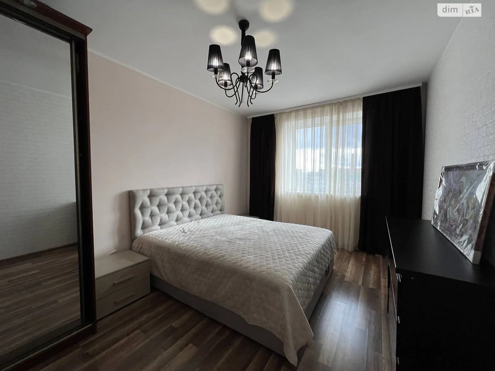 Продается 3-комнатная квартира 127 кв. м в Волчинце, ул. Поточная, 1Д - фото 1