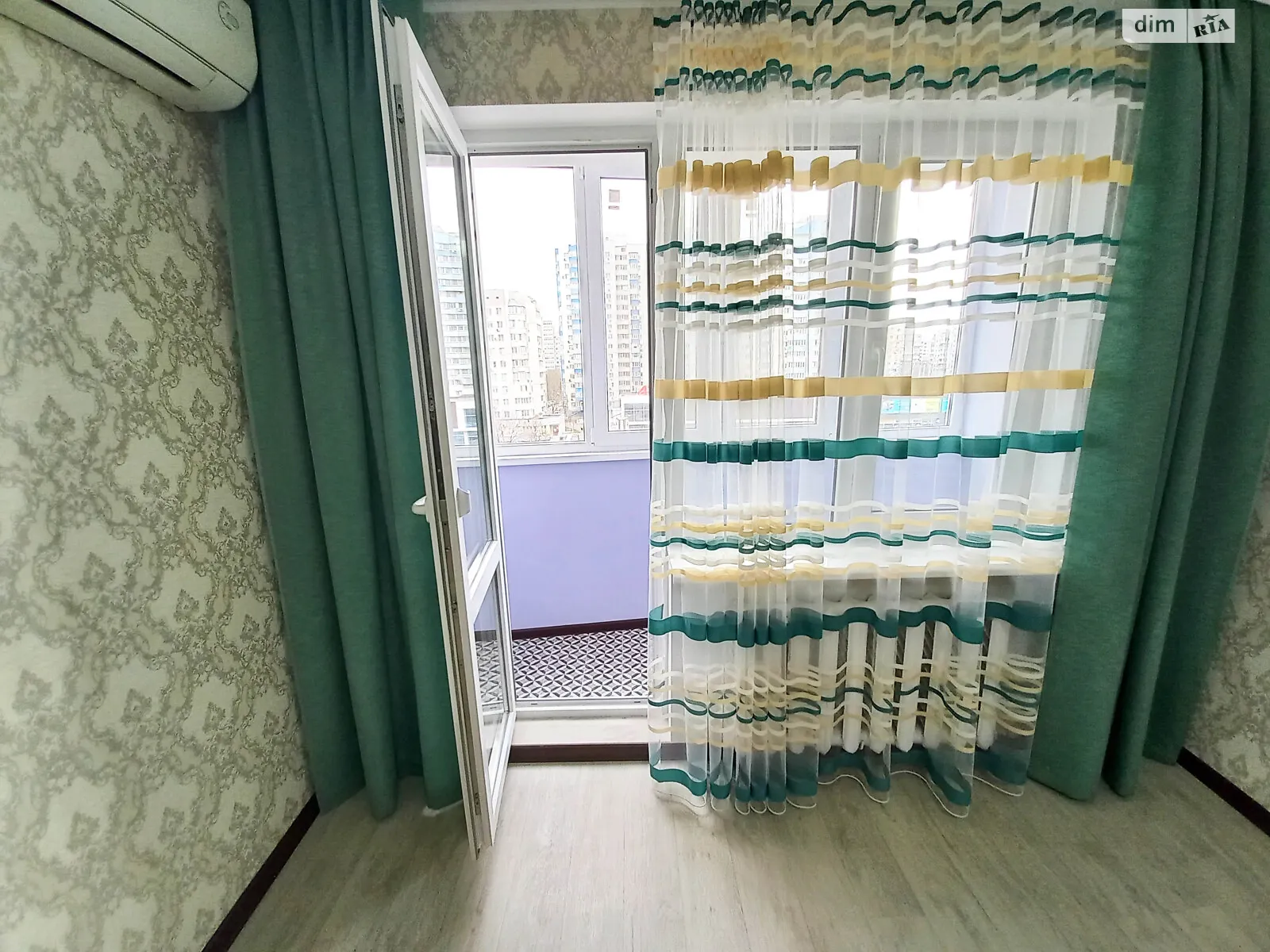 Продается 2-комнатная квартира 50 кв. м в Одессе, ул. Академика Заболотного, 52 - фото 1