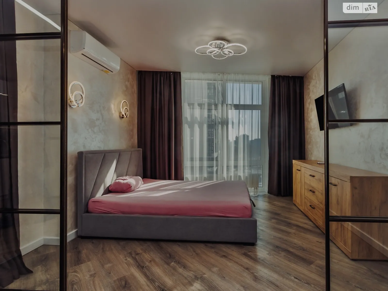 Продается 1-комнатная квартира 59.4 кв. м в Киеве, ул. Никольско-Слободская, 13 - фото 1