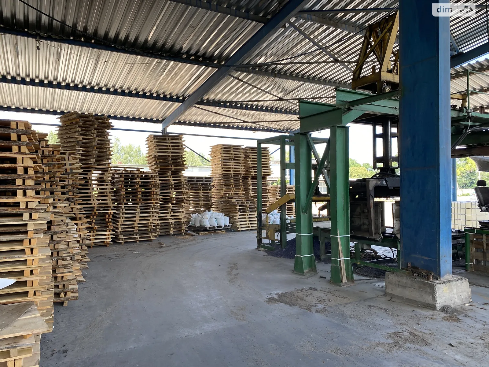 Продається об'єкт сфери послуг 976.4 кв. м в 2-поверховій будівлі, цена: 1800000 € - фото 1