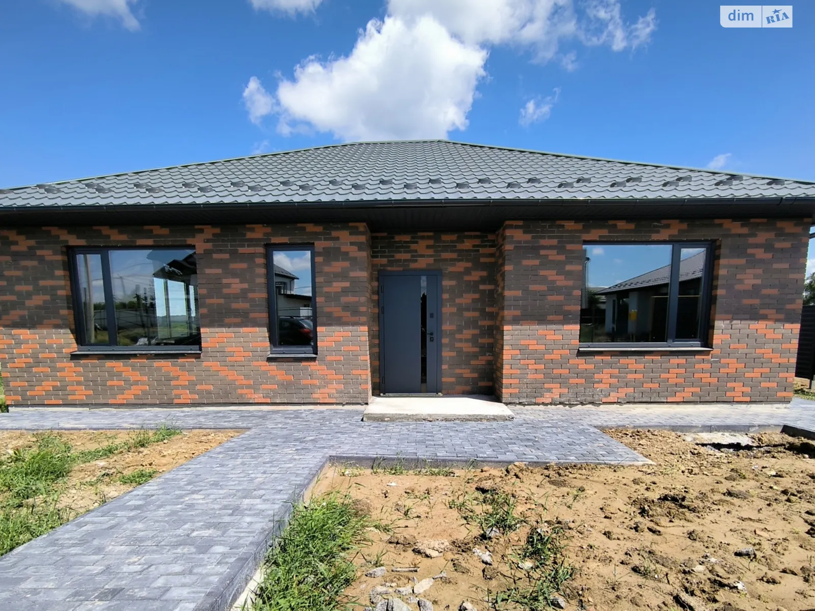 Продається одноповерховий будинок 100 кв. м з гаражем, цена: 75000 $ - фото 1