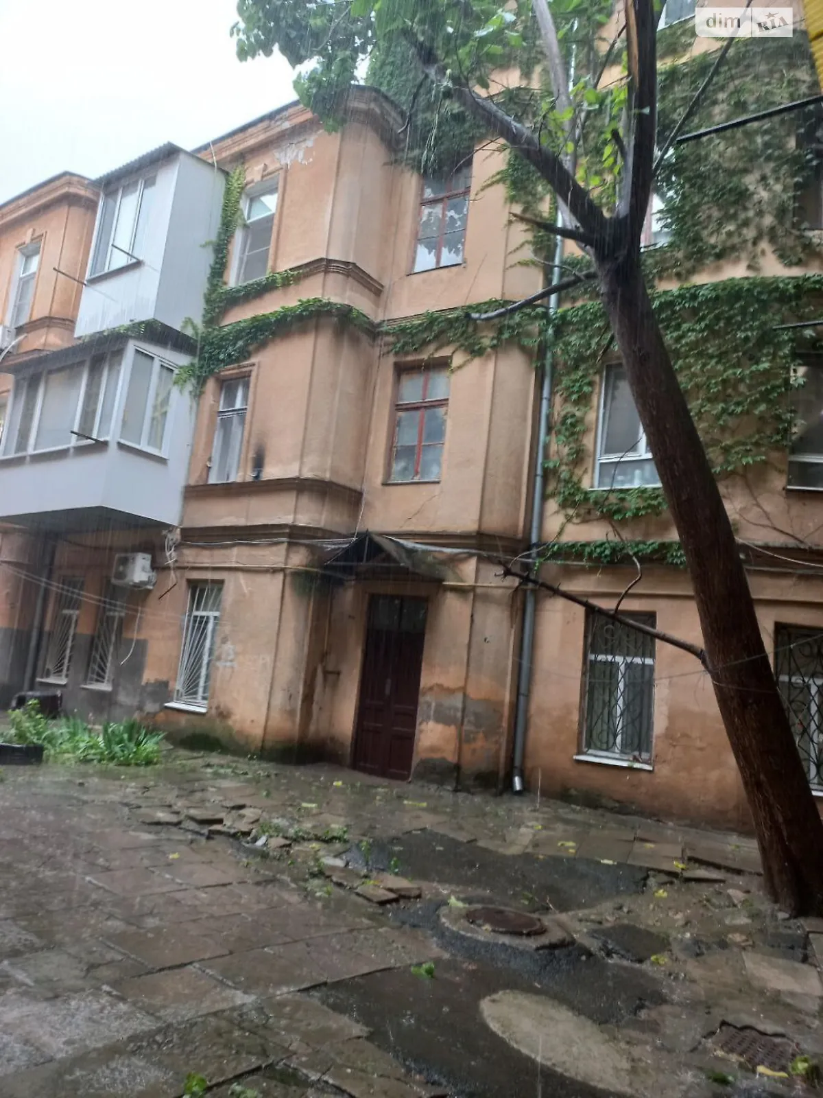 Продается 2-комнатная квартира 32 кв. м в Одессе, ул. Малая Арнаутская, 5 - фото 1
