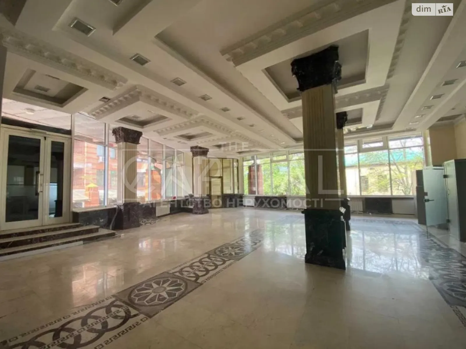 Сдается в аренду офис 585 кв. м в бизнес-центре, цена: 10500 $ - фото 1