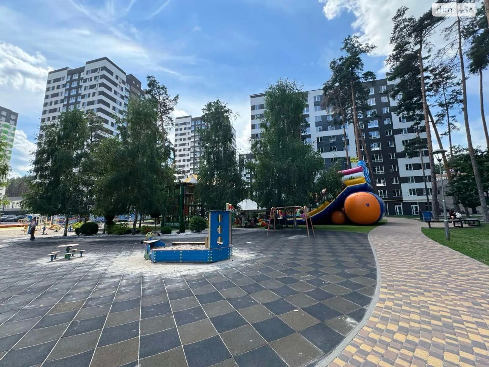 Продается 1-комнатная квартира 41 кв. м в Ирпене, ул. Литературная(Чехова) - фото 1