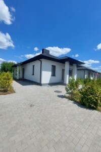 Зніму приватний будинок у Луцьку довгостроково