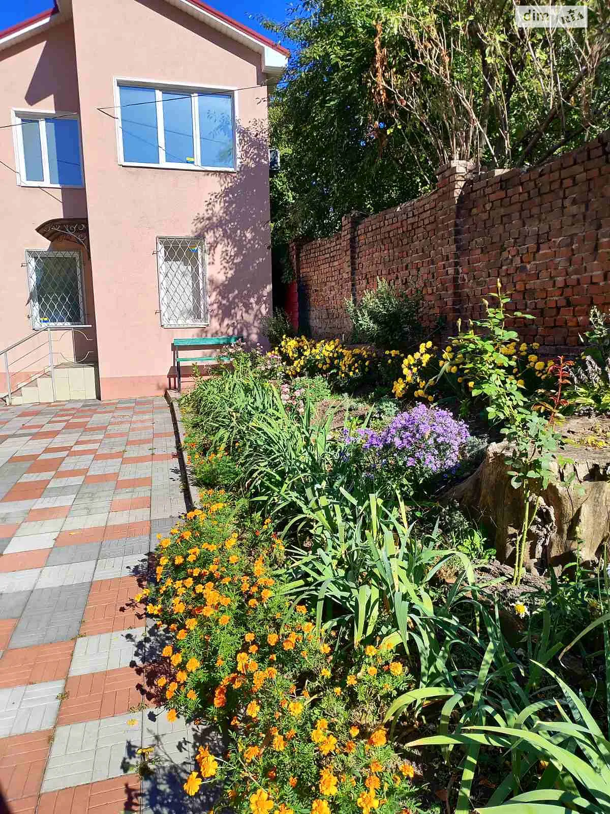 Продается дом на 2 этажа 85 кв. м с гаражом, цена: 80000 $ - фото 1