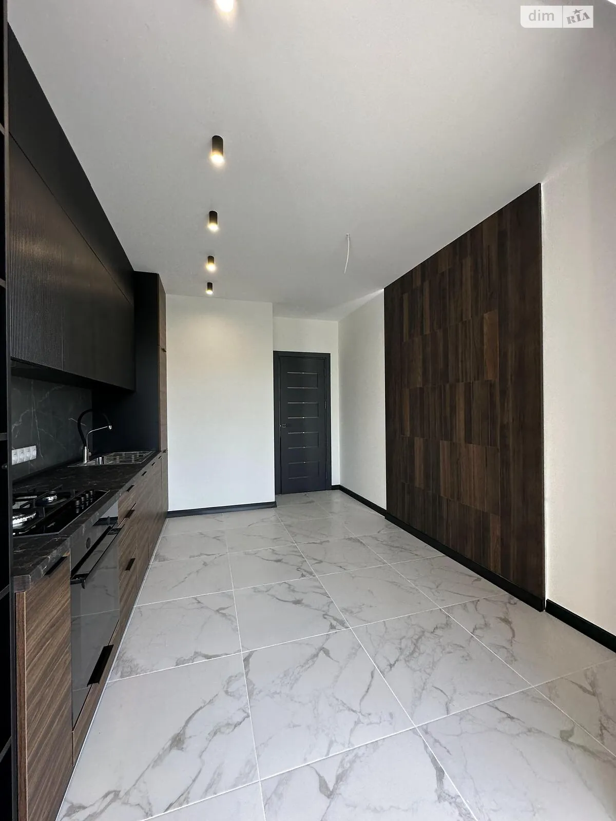 Продается 2-комнатная квартира 64 кв. м в Ивано-Франковске, цена: 79500 $ - фото 1