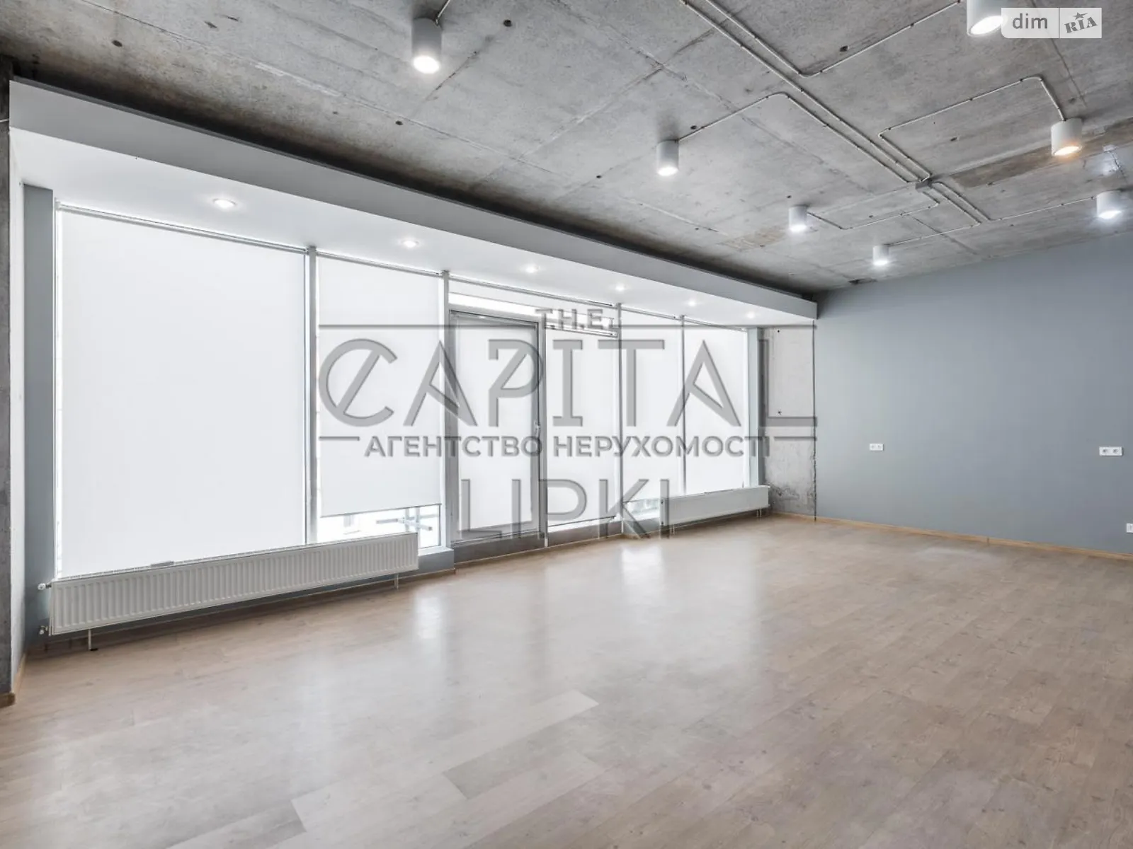 Сдается в аренду офис 59 кв. м в бизнес-центре, цена: 700 $ - фото 1
