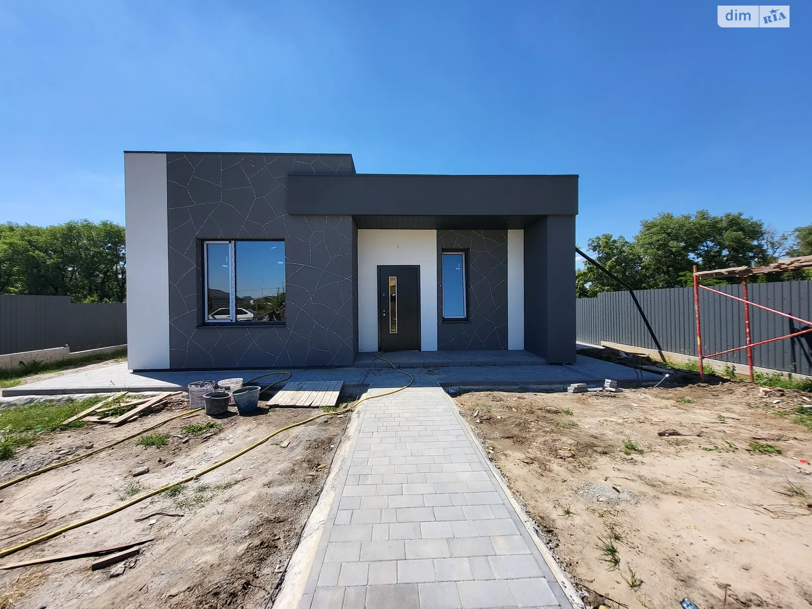 Продається одноповерховий будинок 110 кв. м з верандою, цена: 92000 $ - фото 1