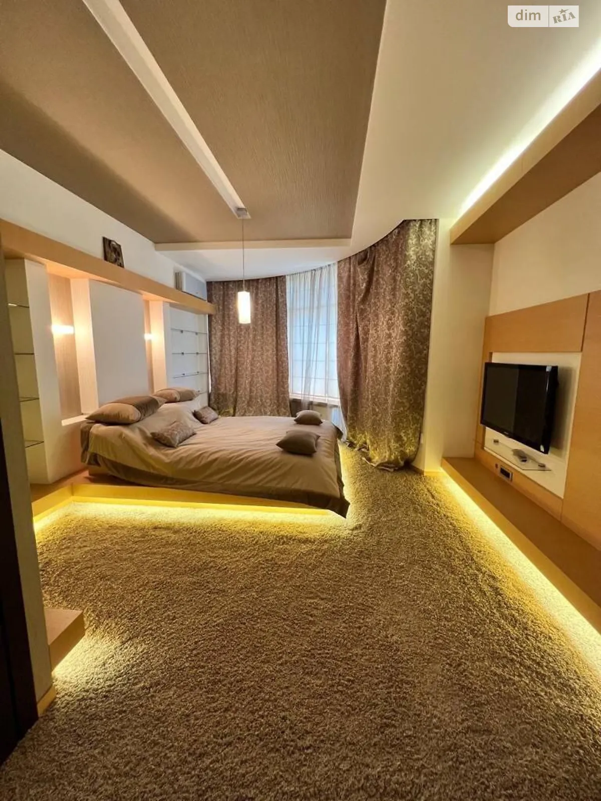 Продается 3-комнатная квартира 145 кв. м в Одессе, просп. Шевченко, 12/2 - фото 1