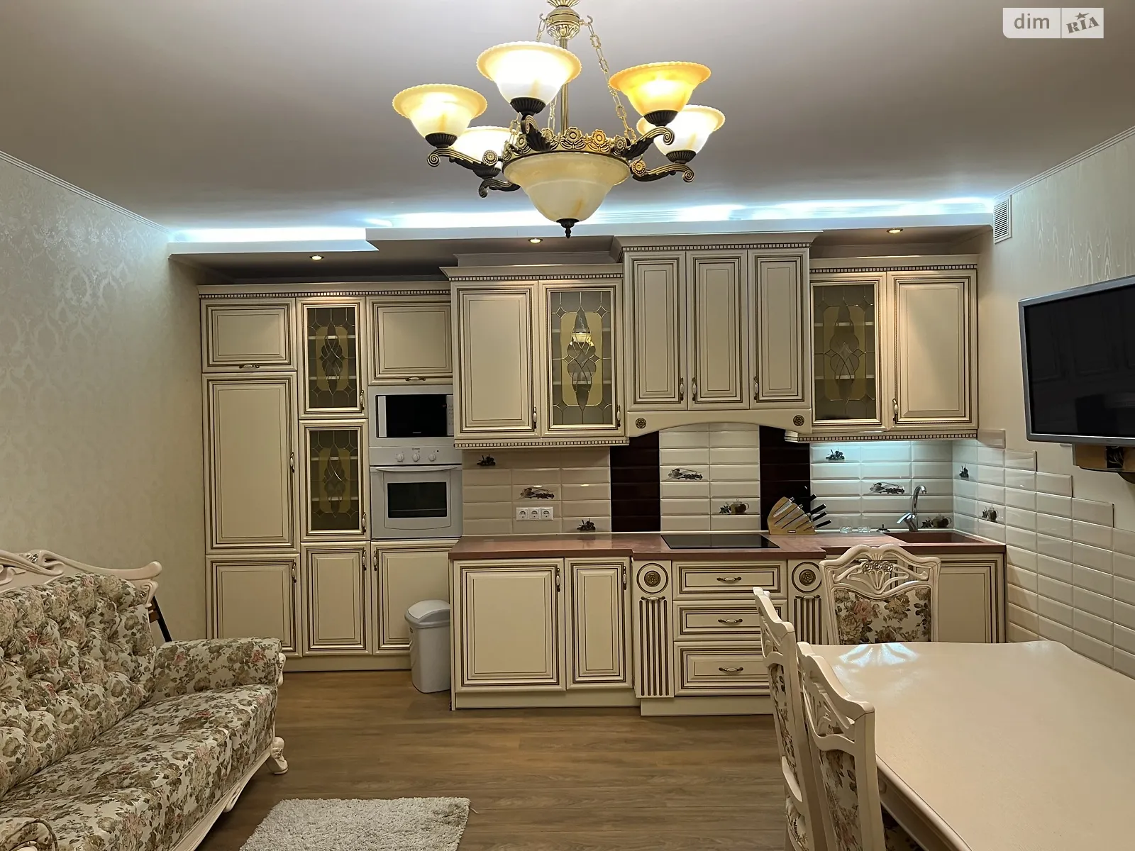 Сдается в аренду одноэтажный дом 155 кв. м с балконом, цена: 1199 $ - фото 1