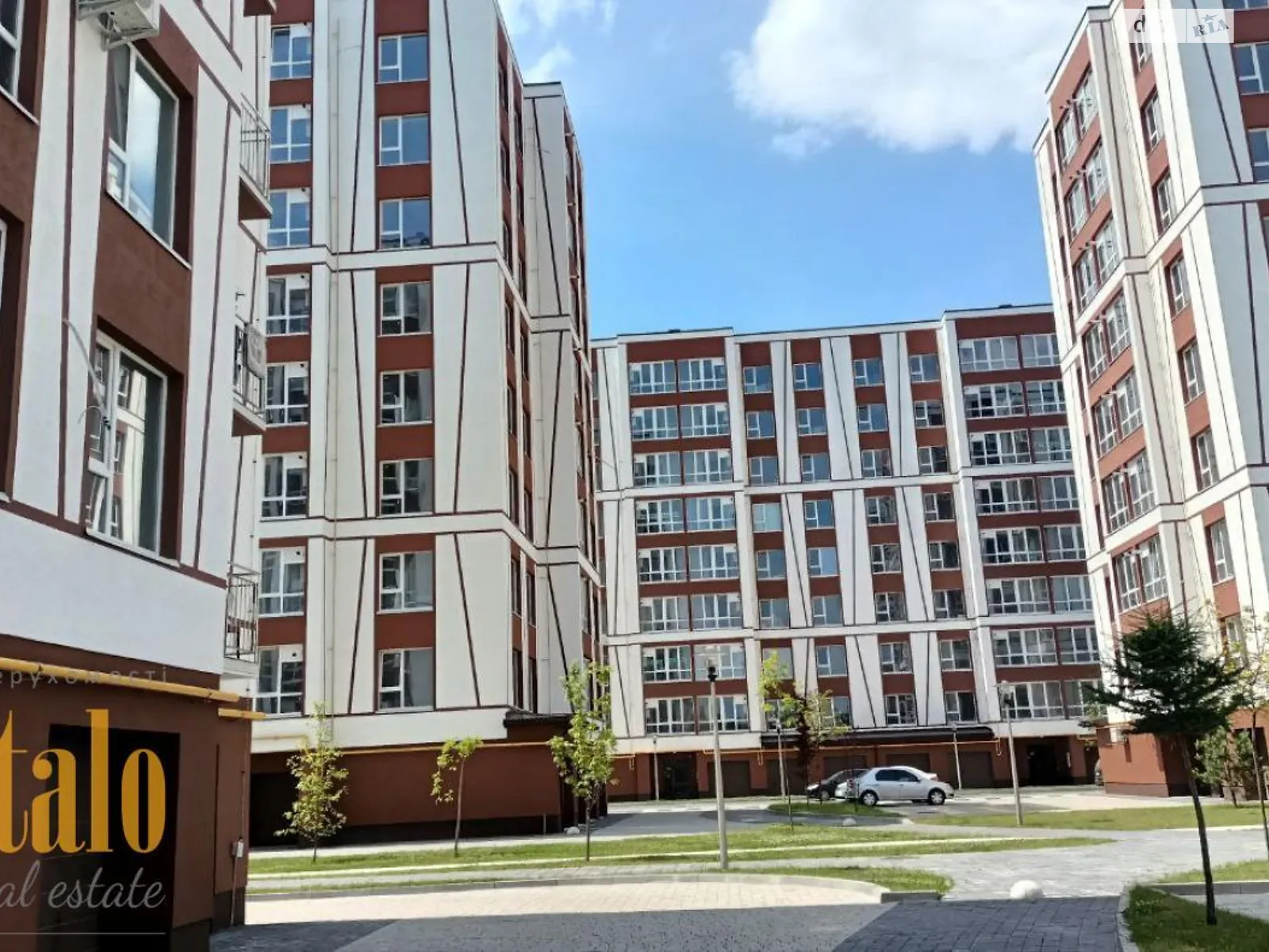 Продается 3-комнатная квартира 82.2 кв. м в Ивано-Франковске, ул. Отца Блавацкого, 8 - фото 1