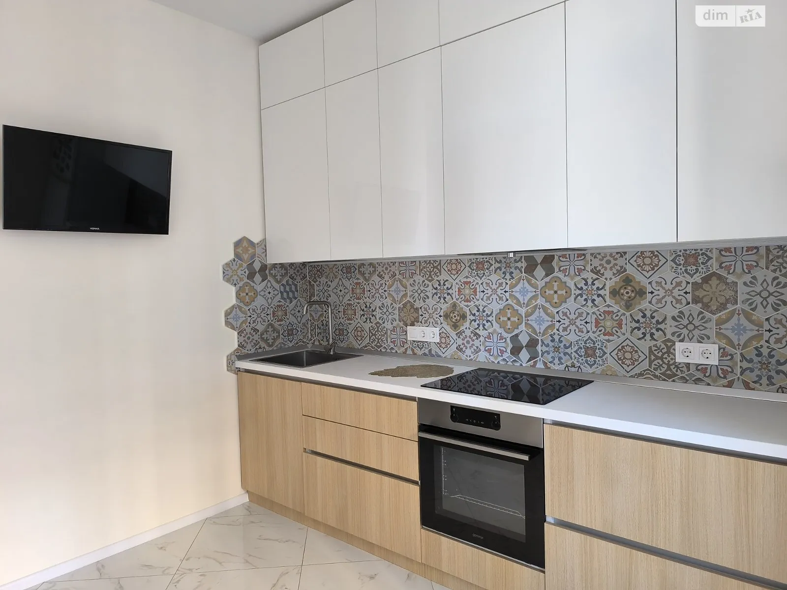 Продается 1-комнатная квартира 43 кв. м в Одессе, пер. Курортный, 1 - фото 1