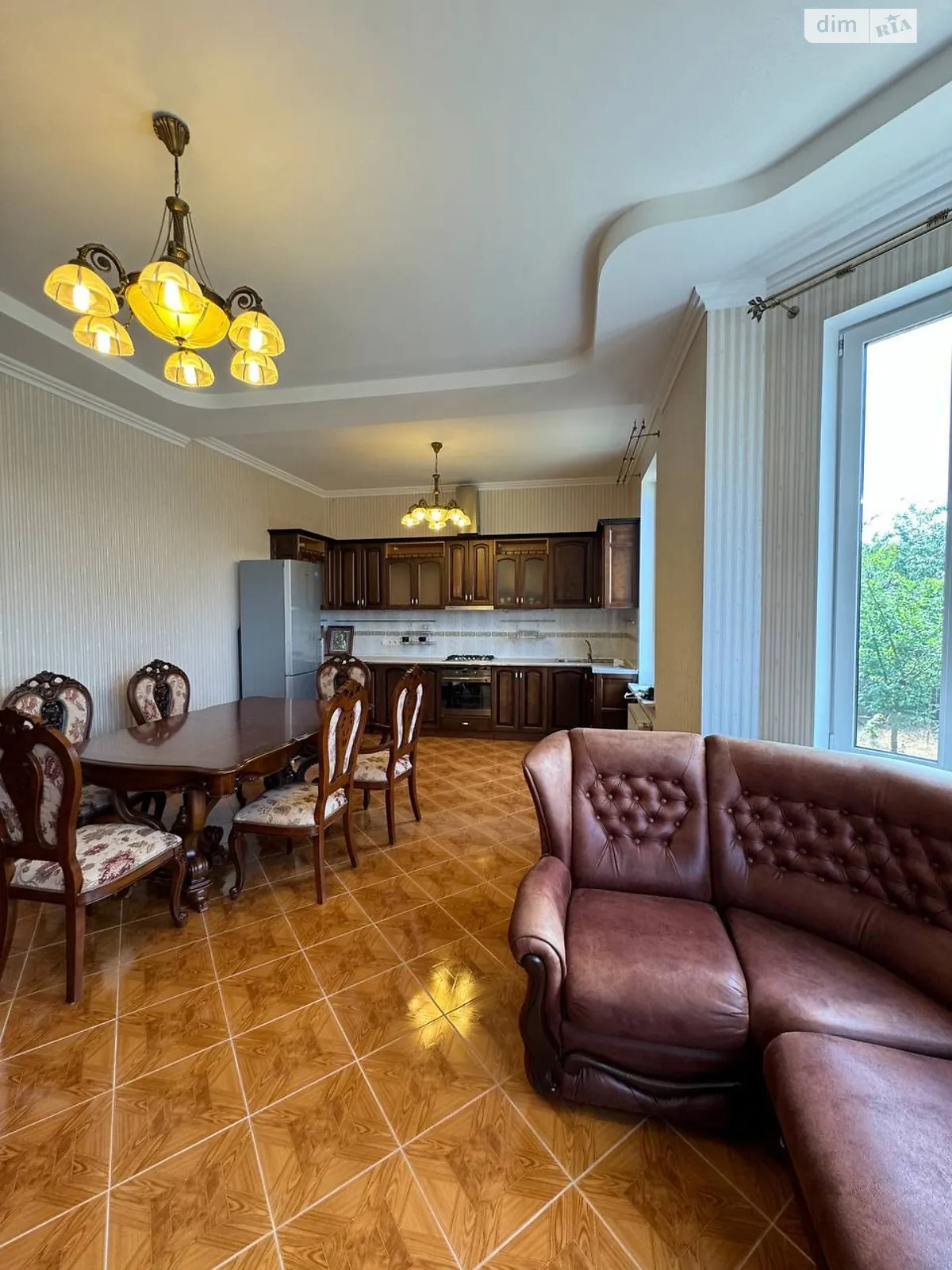 Продается дом на 2 этажа 231.6 кв. м с баней/сауной, цена: 159999 $ - фото 1