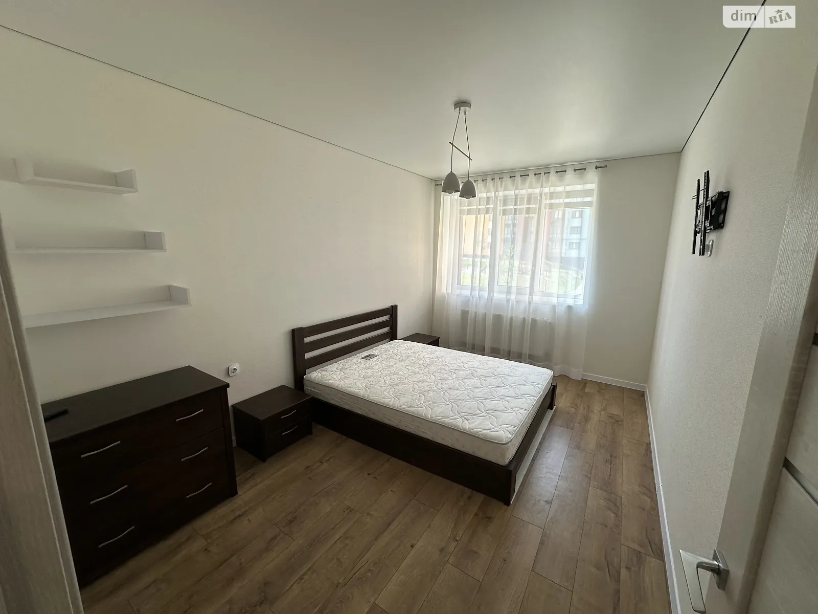 Продается 1-комнатная квартира 45 кв. м в Ровно - фото 2