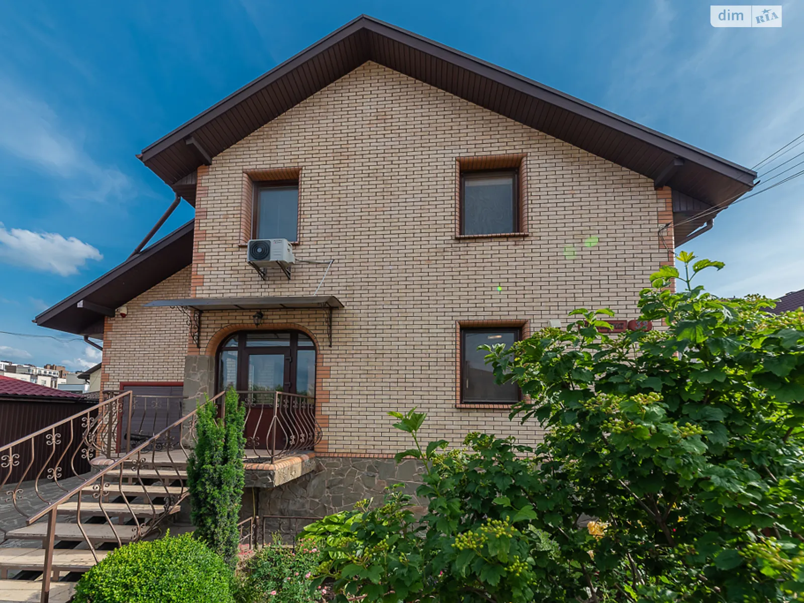 Продається будинок 3 поверховий 283 кв. м з меблями, цена: 270000 $ - фото 1