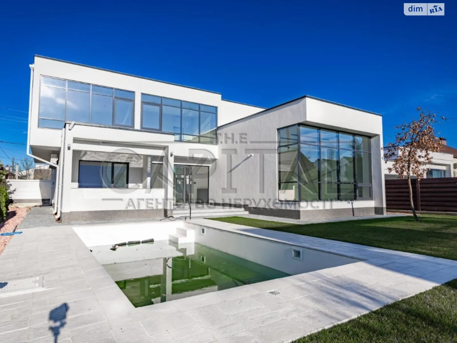 Продается дом на 2 этажа 280 кв. м с гаражом, цена: 595000 $ - фото 1