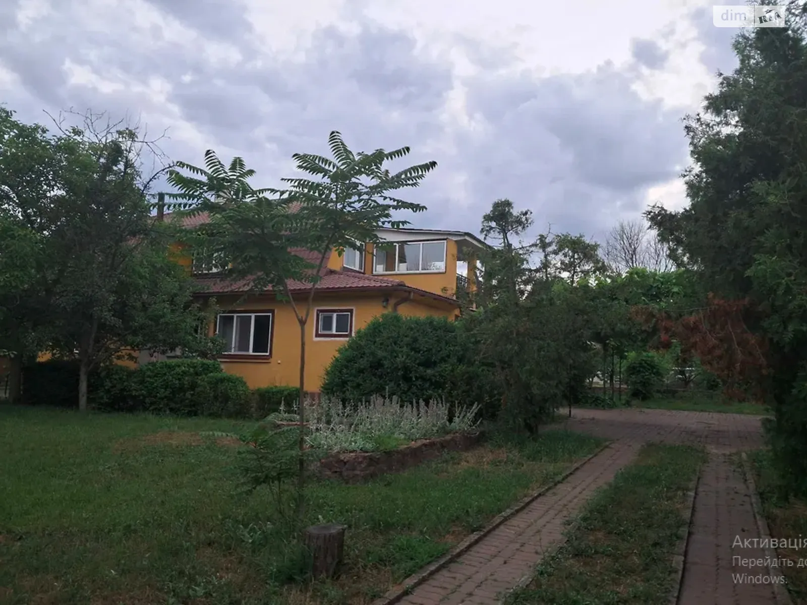 Продается дом на 2 этажа 200 кв. м с садом, цена: 3333023 грн - фото 1
