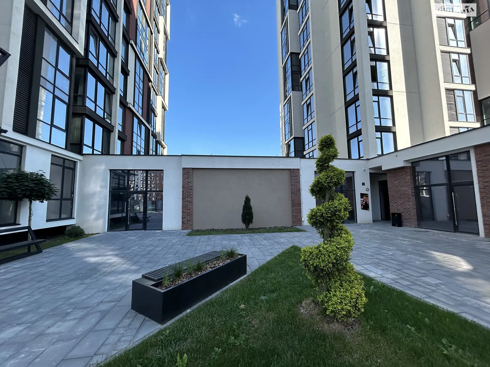 Продается 1-комнатная квартира 39.2 кв. м в Ивано-Франковске, цена: 45450 $ - фото 1