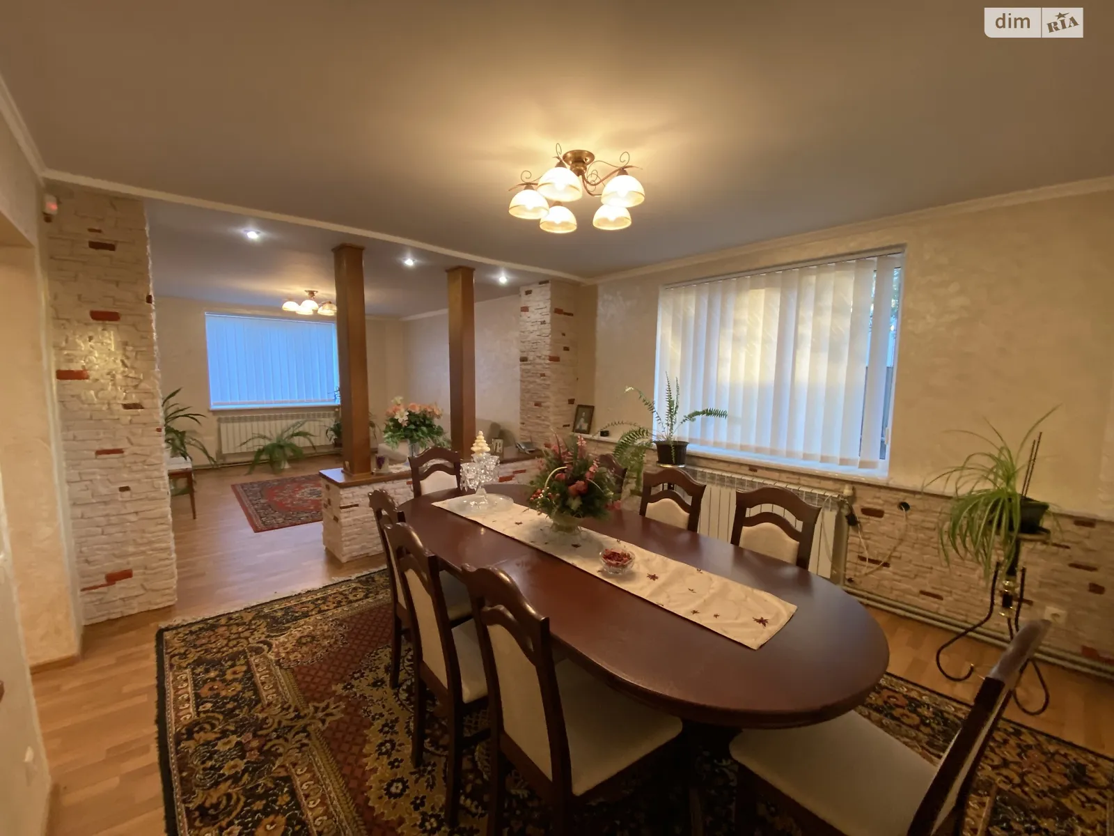Продается дом на 2 этажа 207 кв. м с верандой, цена: 180000 $ - фото 1