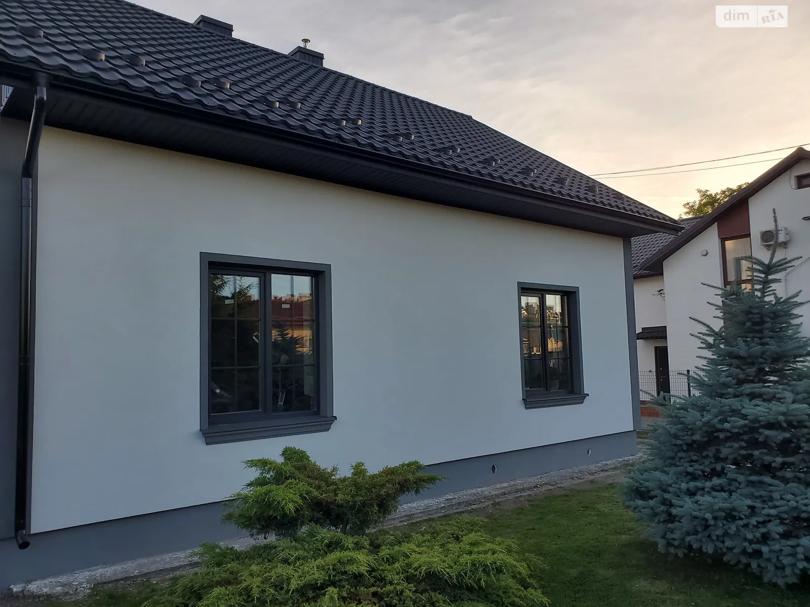 Продается дом на 2 этажа 120 кв. м с беседкой, цена: 140000 $ - фото 1
