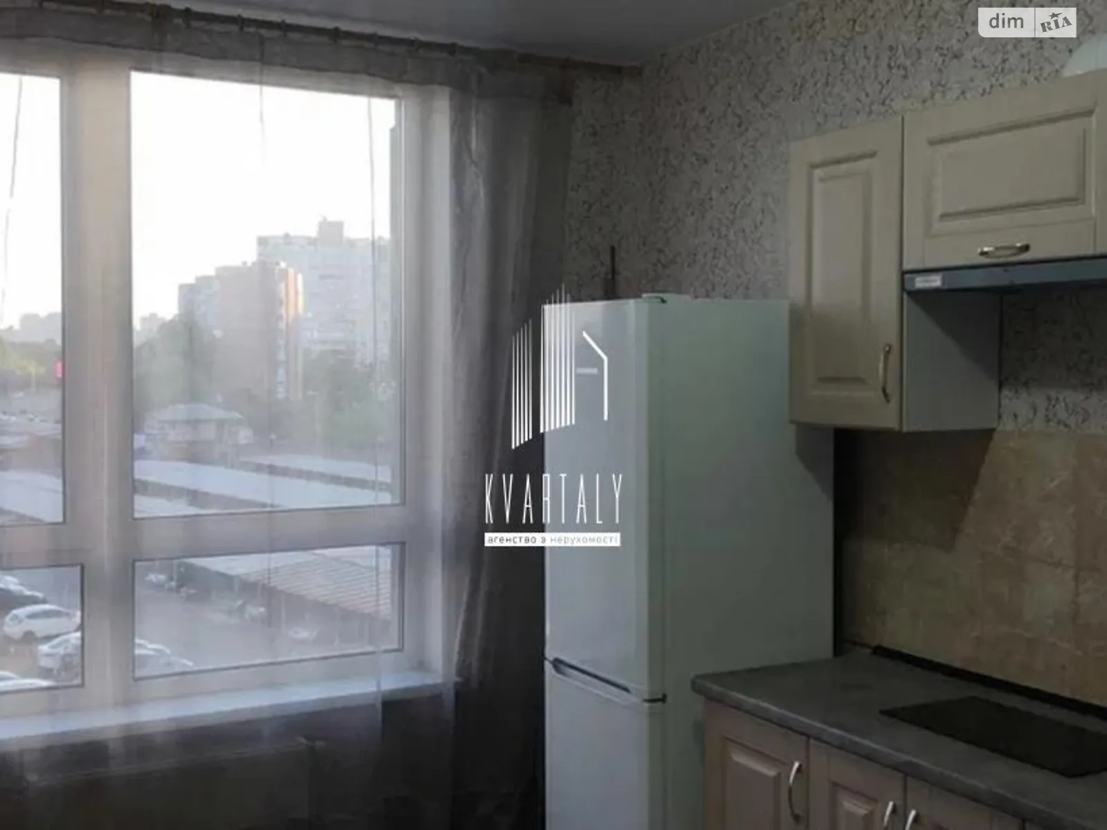 Сдается в аренду 1-комнатная квартира 36 кв. м в Киеве, ул. Каменская, 128 - фото 1
