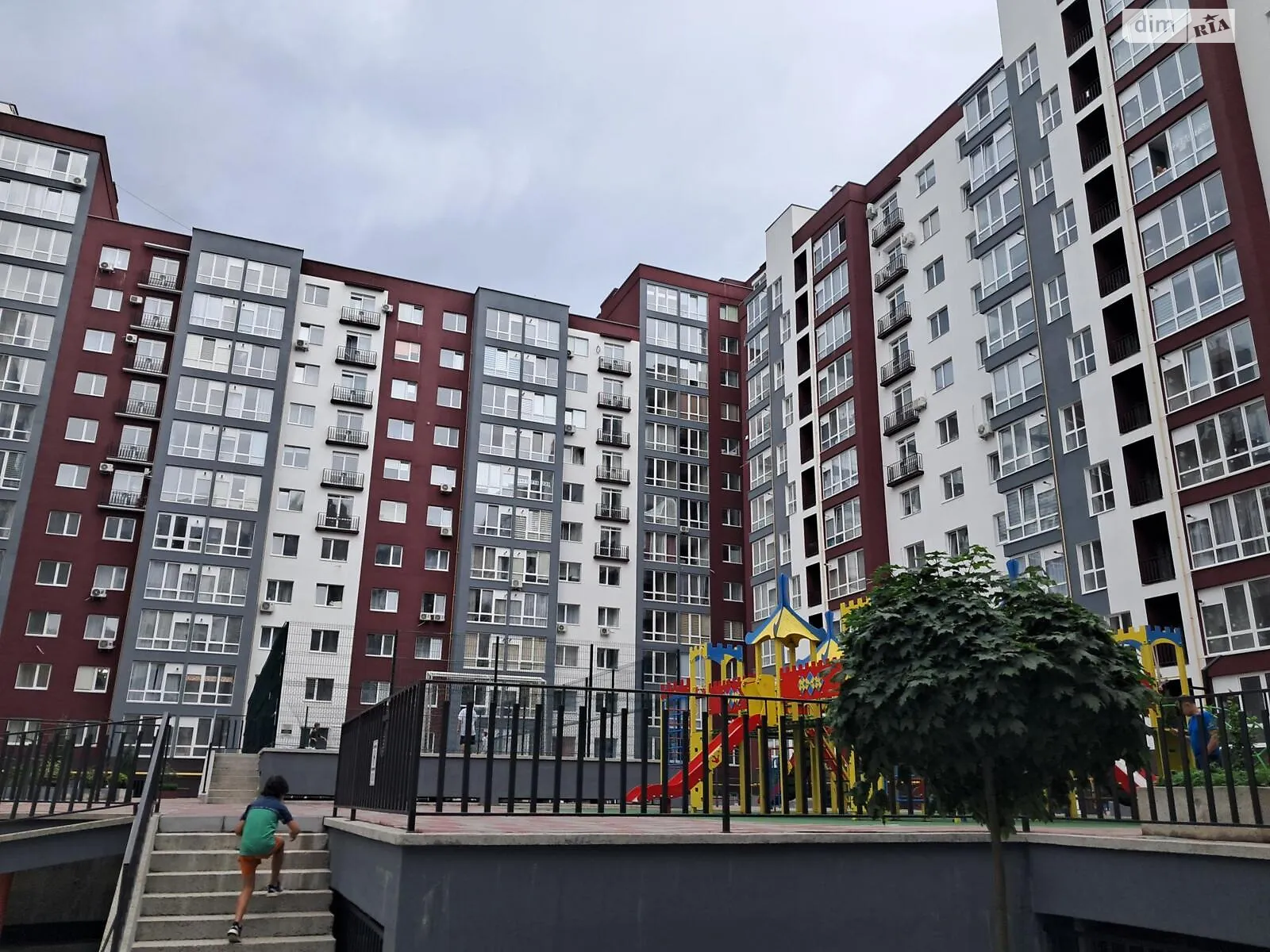 Продается 2-комнатная квартира 68 кв. м в Ивано-Франковске, цена: 47100 $ - фото 1