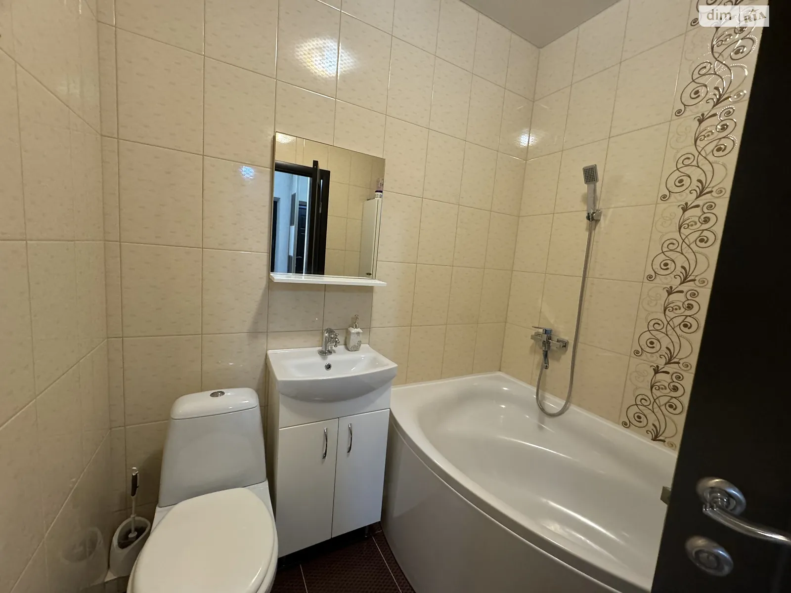 Продается 1-комнатная квартира 40 кв. м в Ровно - фото 4