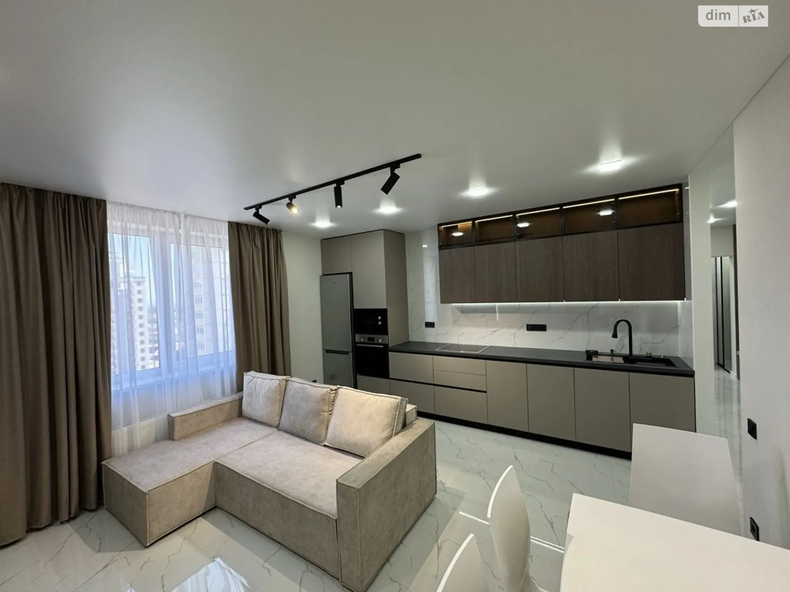 Продается 3-комнатная квартира 84.7 кв. м в Лиманке, ул. Жемчужная, 10 - фото 1