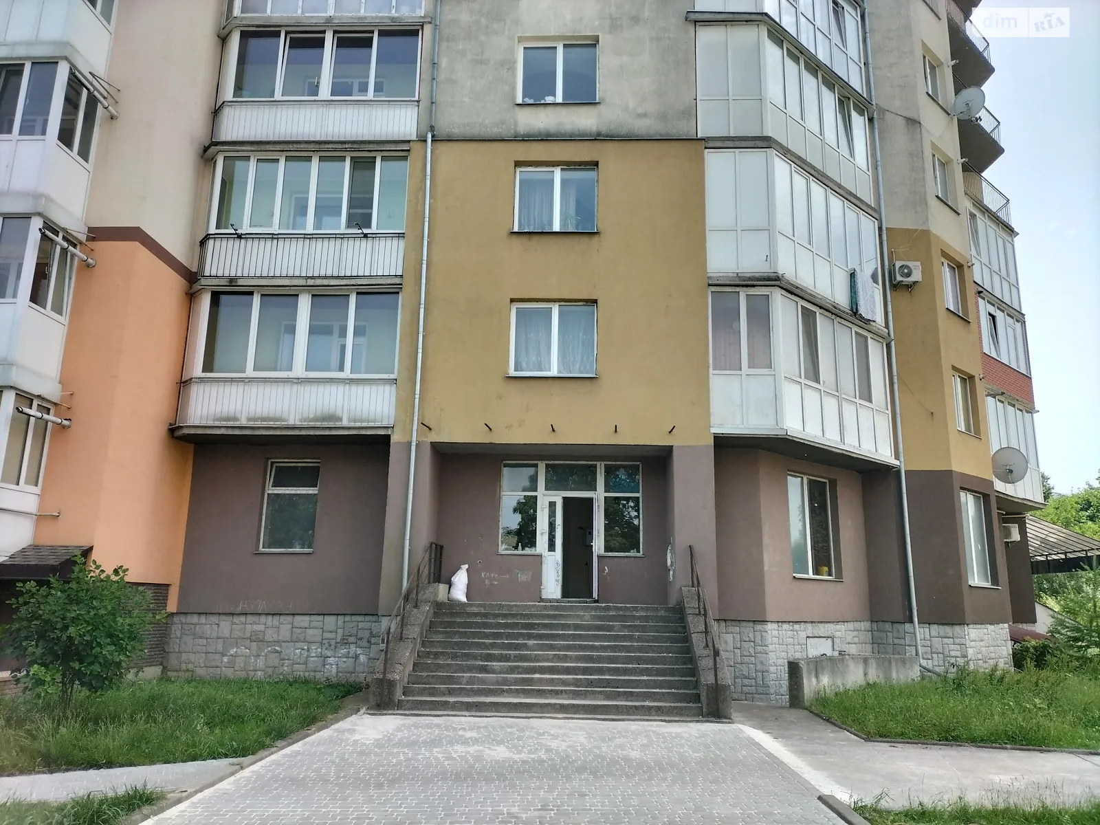 Сдается в аренду помещения свободного назначения 132 кв. м в 10-этажном здании, цена: 39600 грн - фото 1