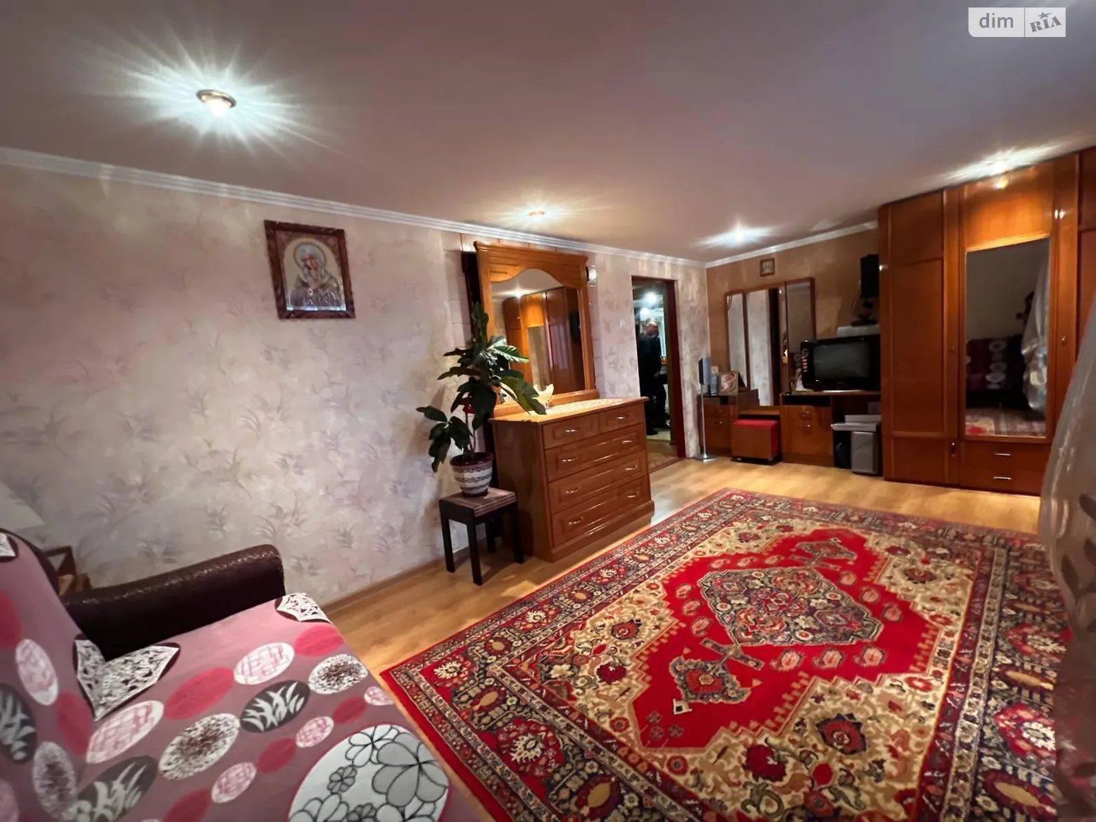 Продается дом на 2 этажа 91 кв. м с камином, цена: 77000 $ - фото 1