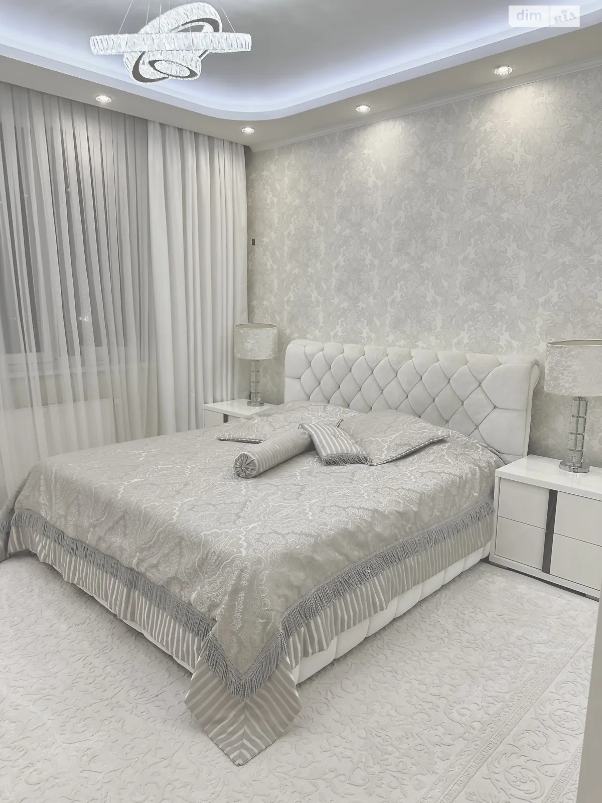 Продается 3-комнатная квартира 81.2 кв. м в Одессе, ул. Люстдорфская дорога - фото 1