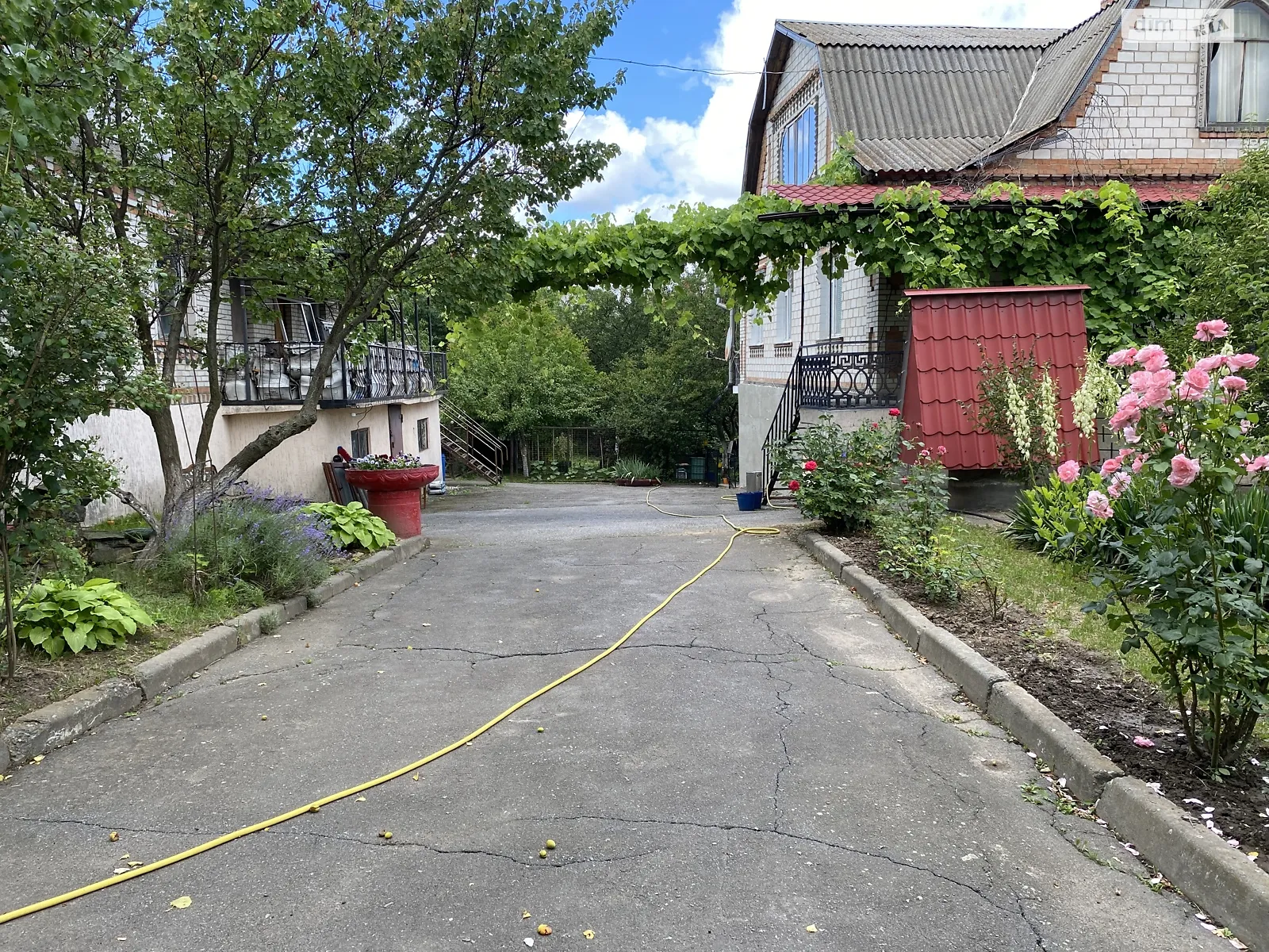 Продається будинок 2 поверховий 200 кв. м з верандою, цена: 180000 $ - фото 1