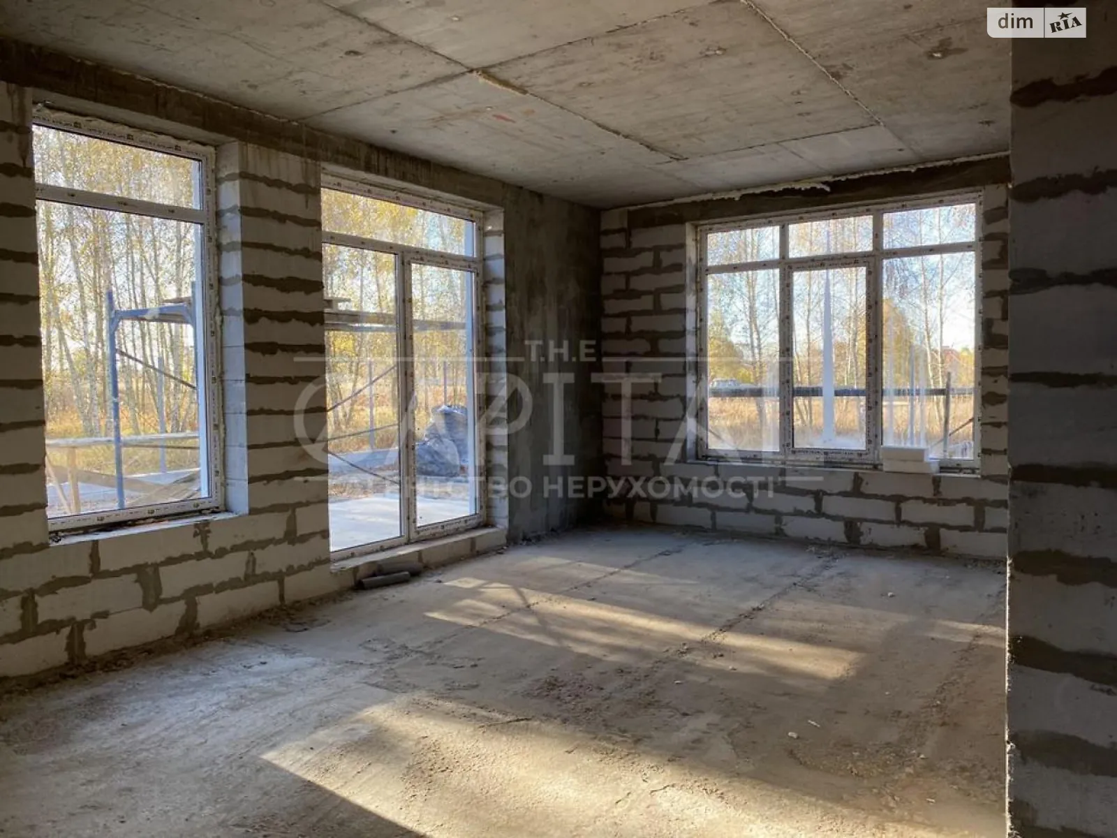 Продається одноповерховий будинок 232 кв. м з каміном - фото 2