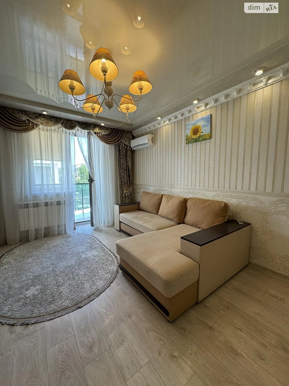 Продается 2-комнатная квартира 64 кв. м в Ужгороде - фото 1