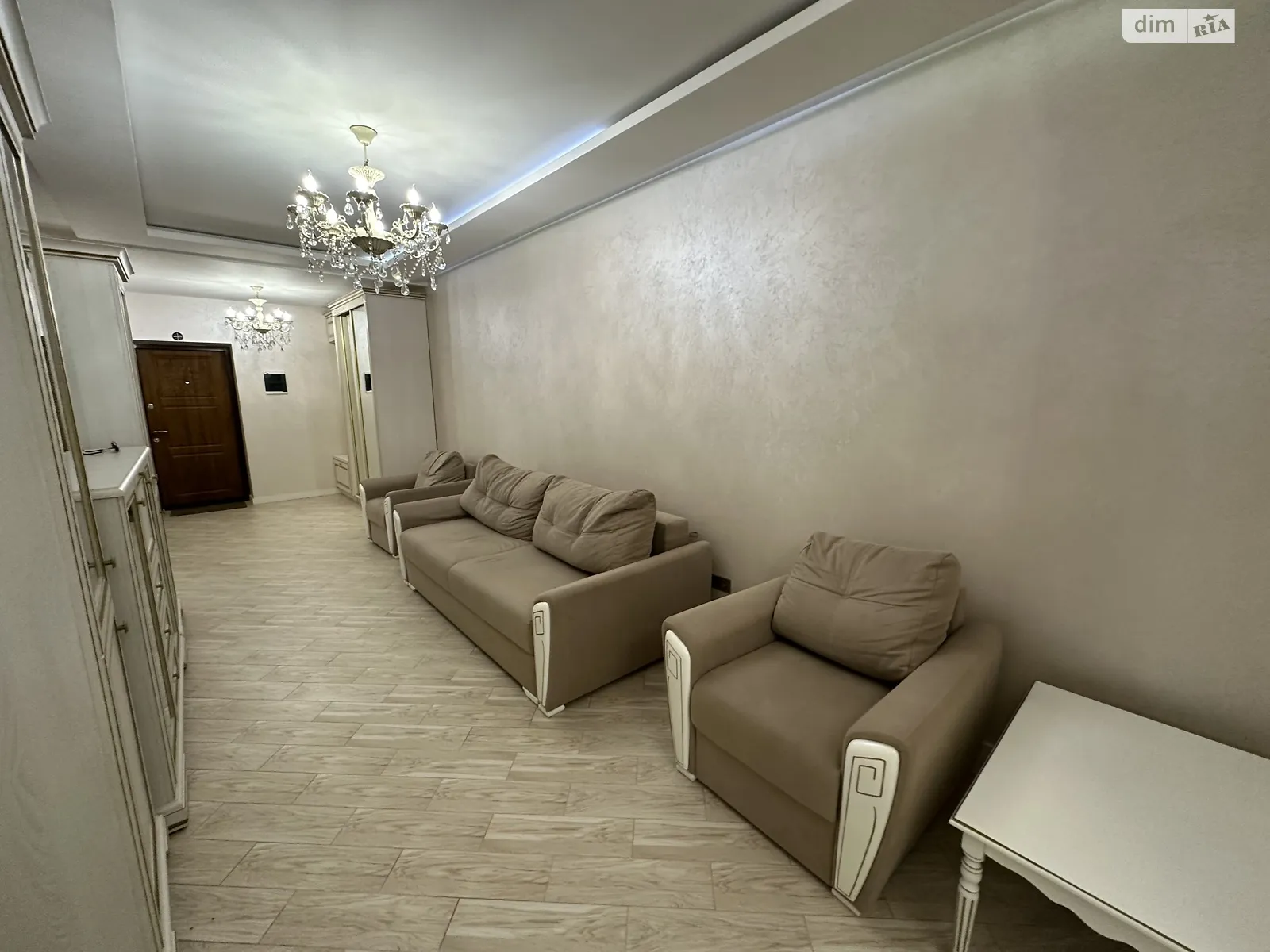 Продається 2-кімнатна квартира 95 кв. м у Мукачеві, вул. Юрія Герца, 12 - фото 1