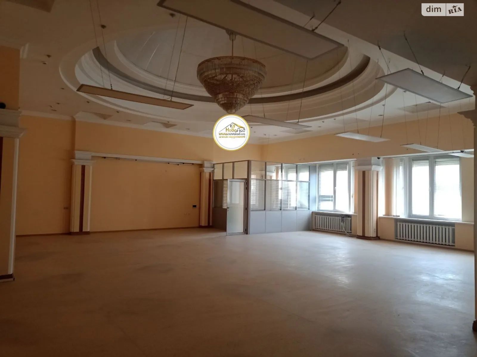 Сдается в аренду помещения свободного назначения 815 кв. м в 10-этажном здании, цена: 8965 $ - фото 1